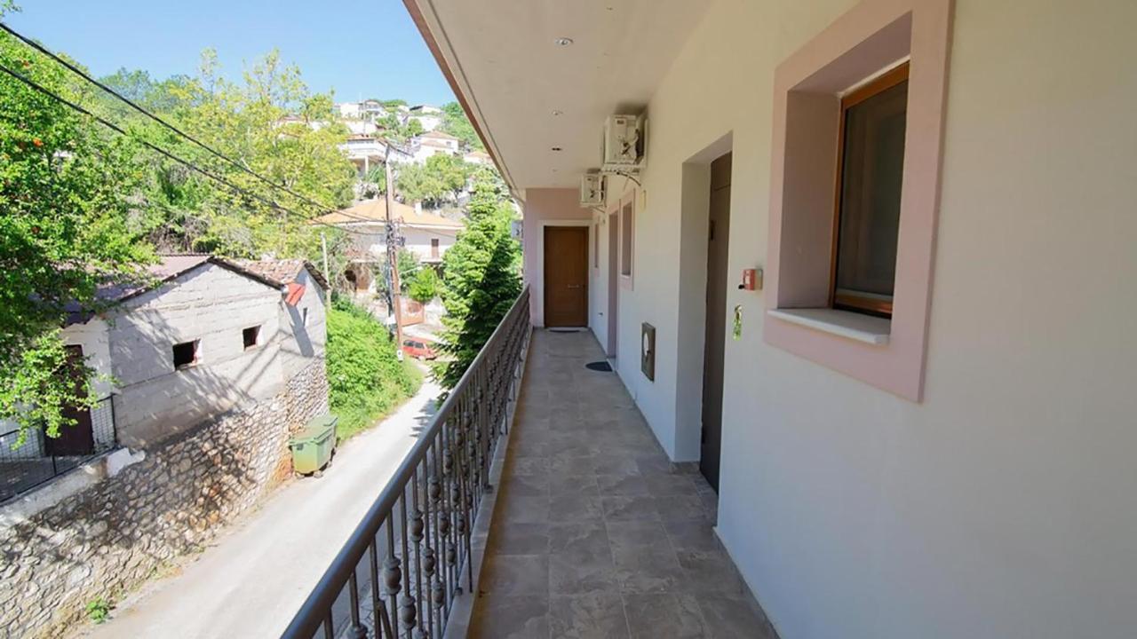 Ξενώνας Μενελαΐς - Menelais Apartments Thrapsimion Exterior photo